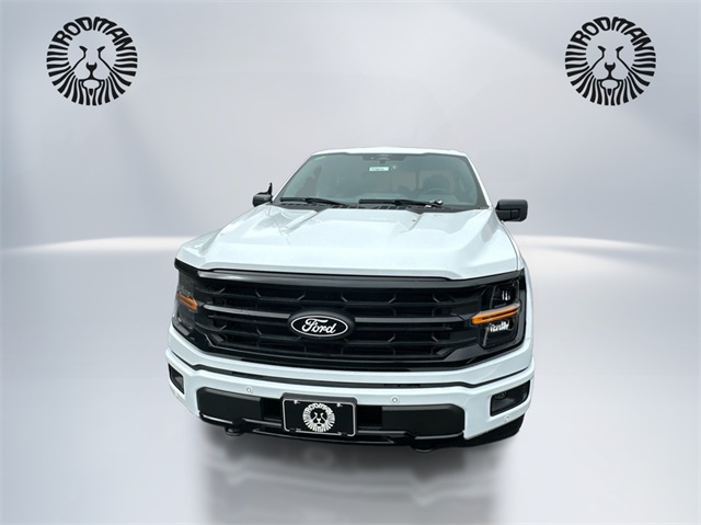 2025 Ford F-150 XLT photo 2