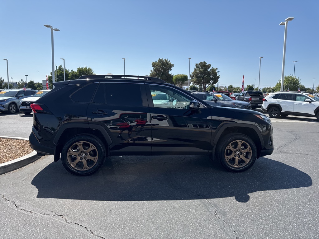 2023 Toyota RAV4 Hybrid photo 4