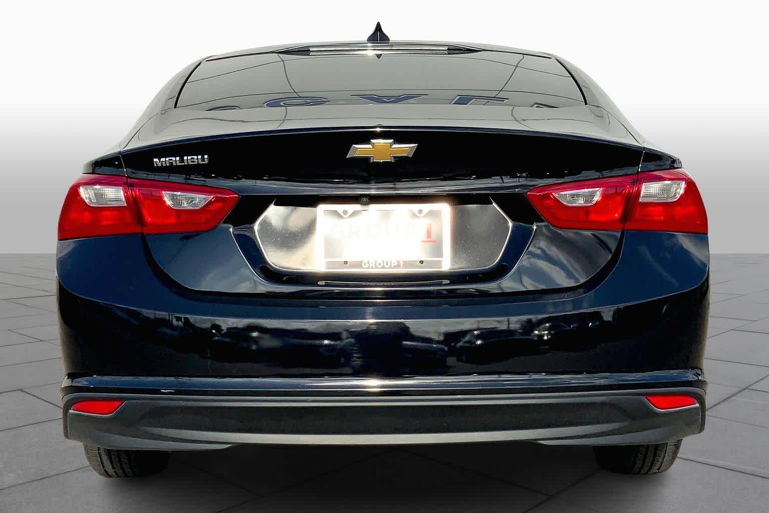 2023 Chevrolet Malibu LS photo 4