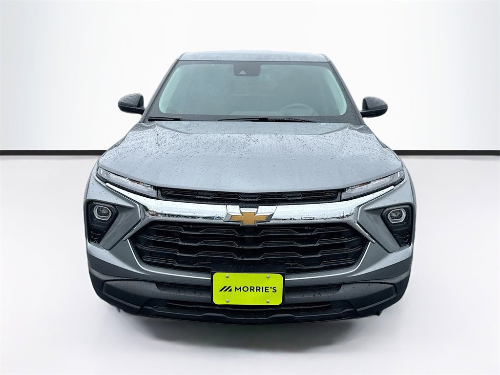 2026 Chevrolet Trailblazer LS photo 2