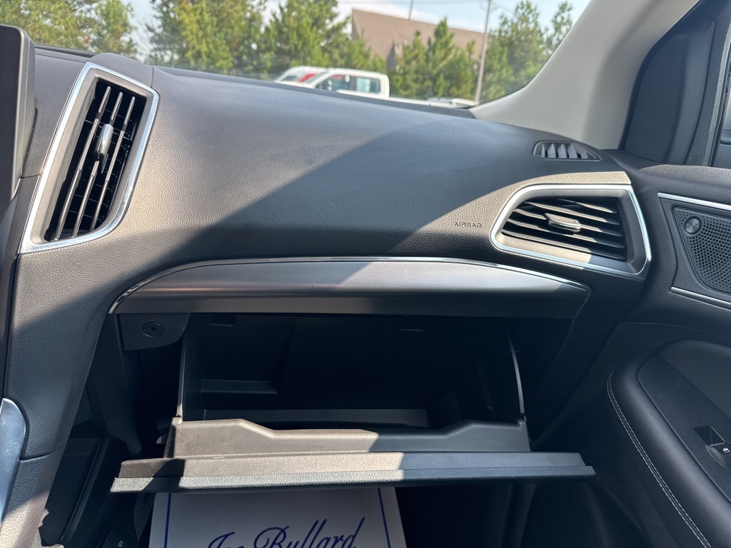 2024 Ford Edge Titanium photo 31