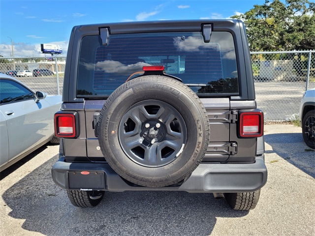 2021 Jeep Wrangler Unlimited Sport photo 4