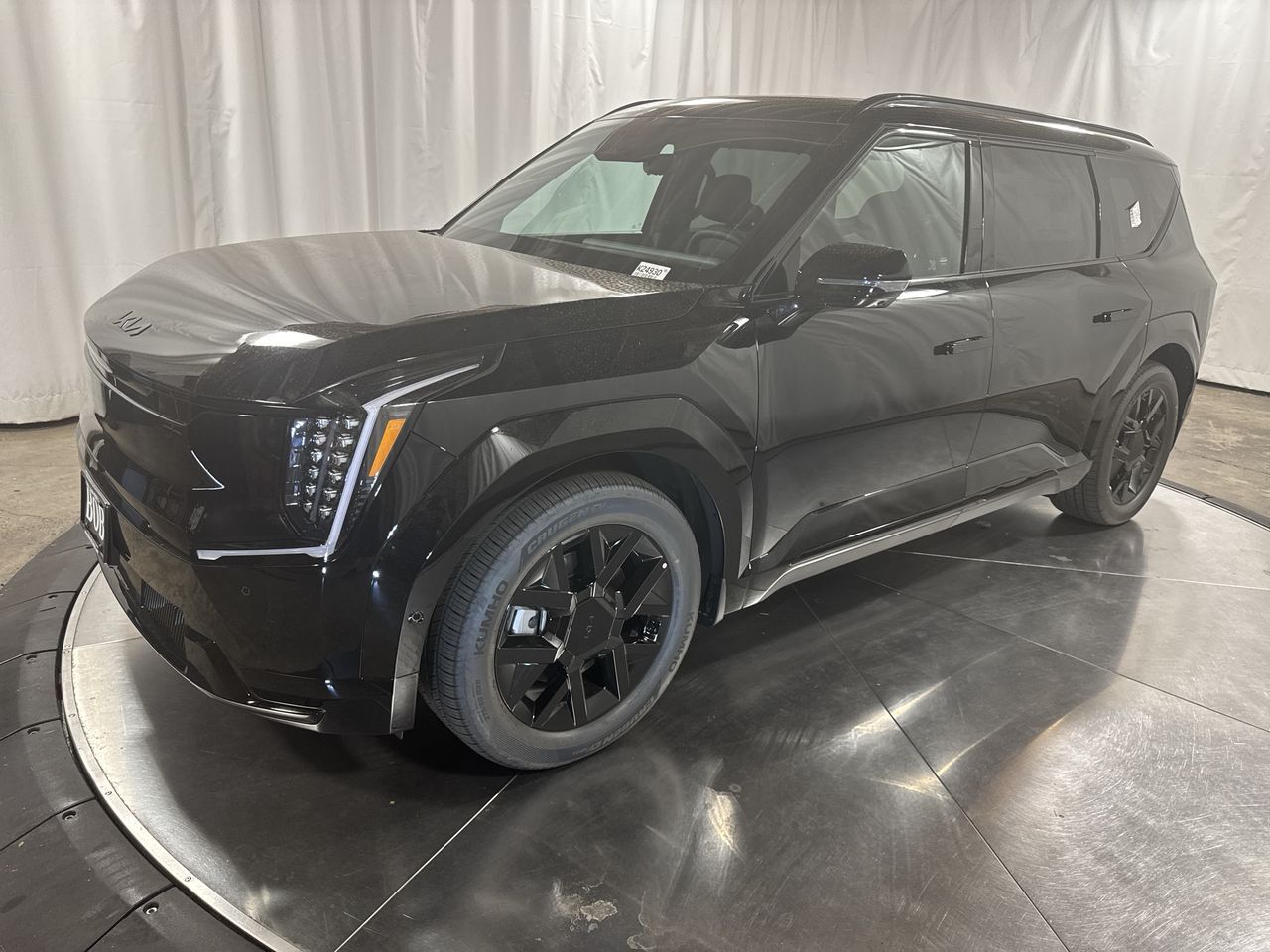 2026 Kia EV9 Land's photo