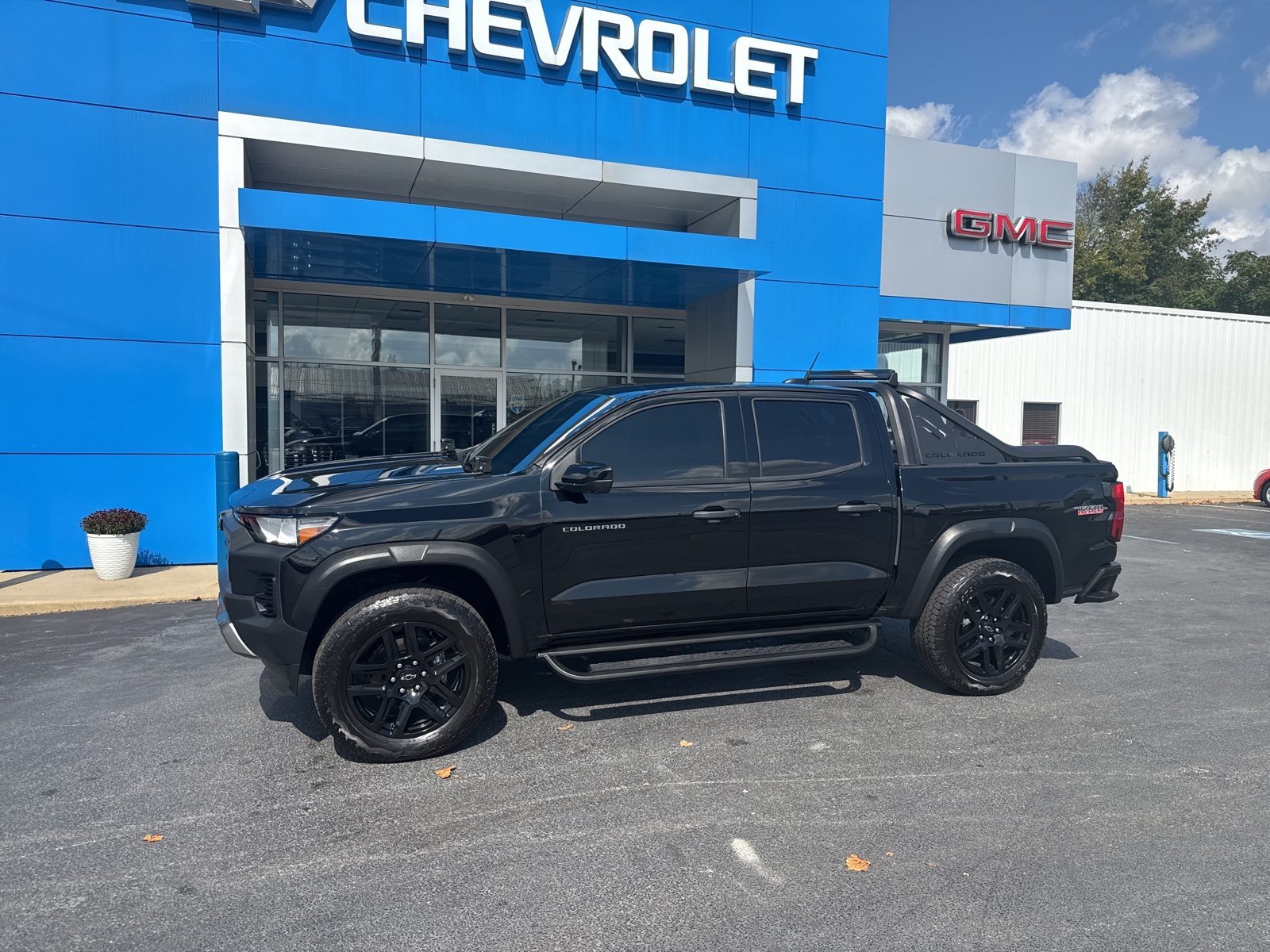 2024 Chevrolet Colorado Trail Boss photo 3