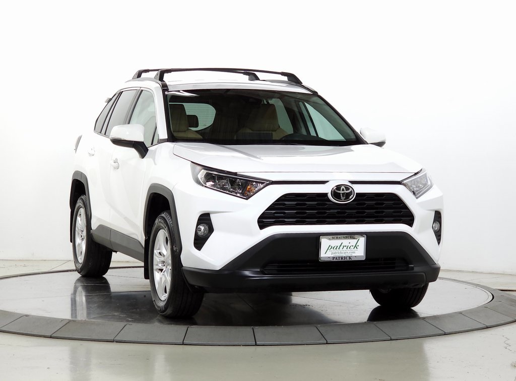 2021 Toyota RAV4 XLE's photo