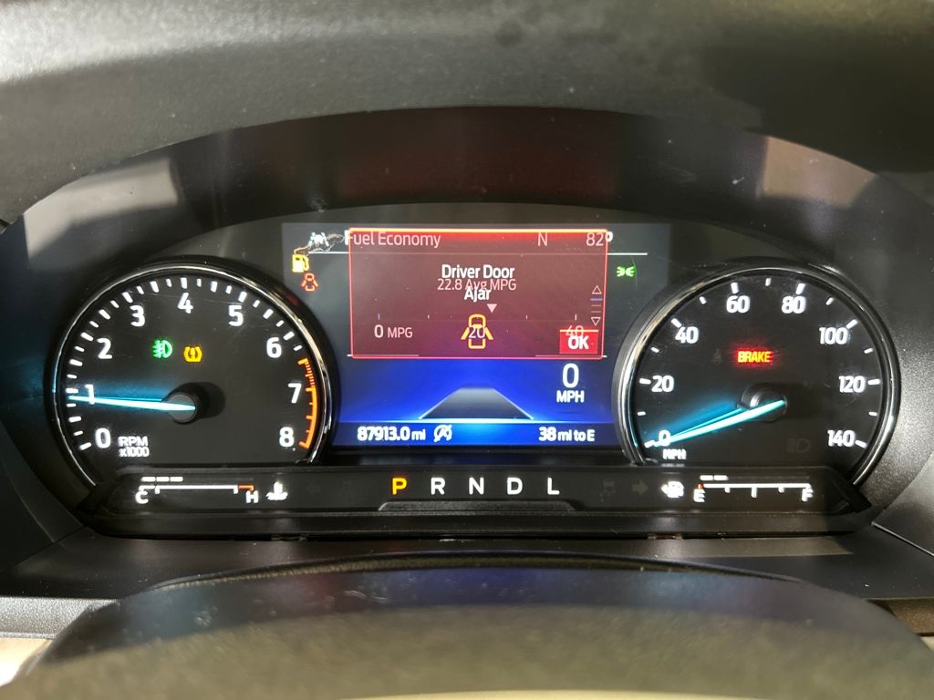 2021 Ford Explorer XLT photo 13