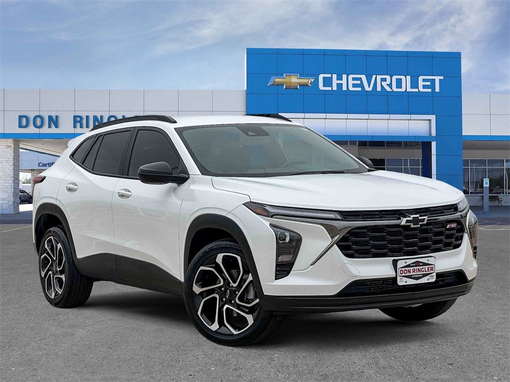 2025 Chevrolet Trax RS's photo