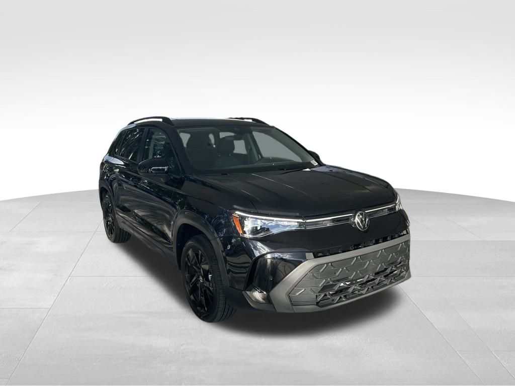 2025 Volkswagen Taos SE photo 2