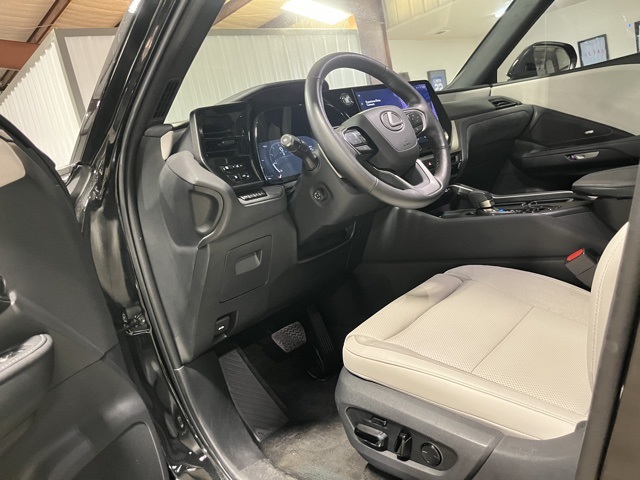 2024 Lexus TX 350 Luxury photo 17