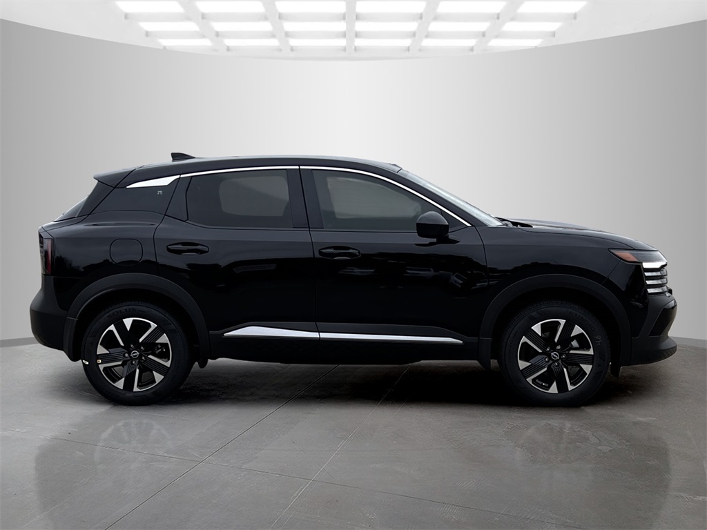 2025 Nissan Kicks SV photo 4