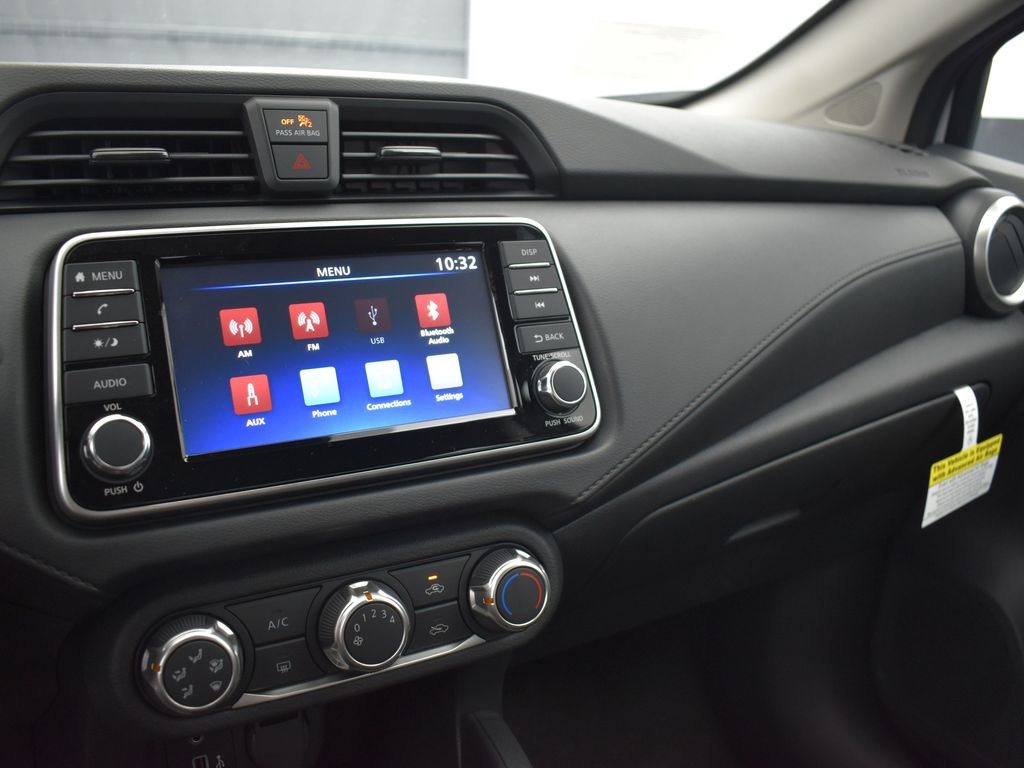 2025 Nissan Versa 1.6 S photo 21