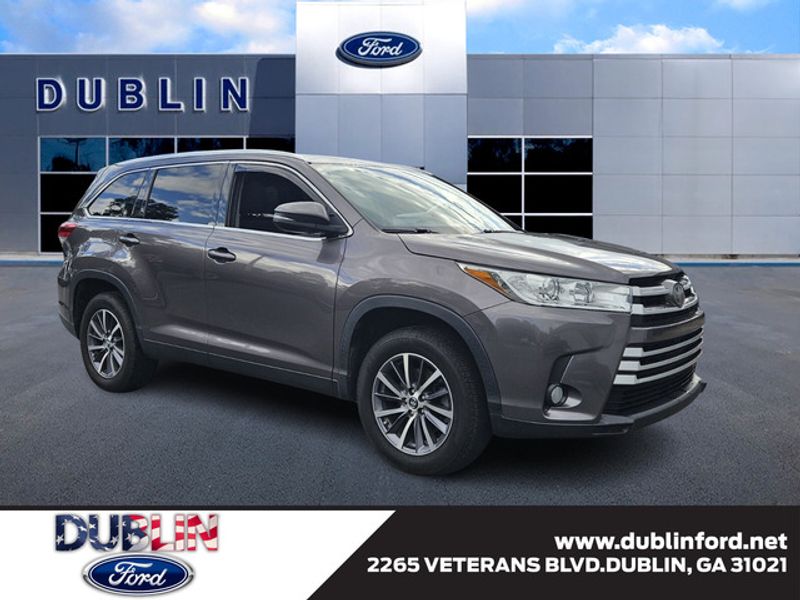2019 Toyota Highlander XLE's photo