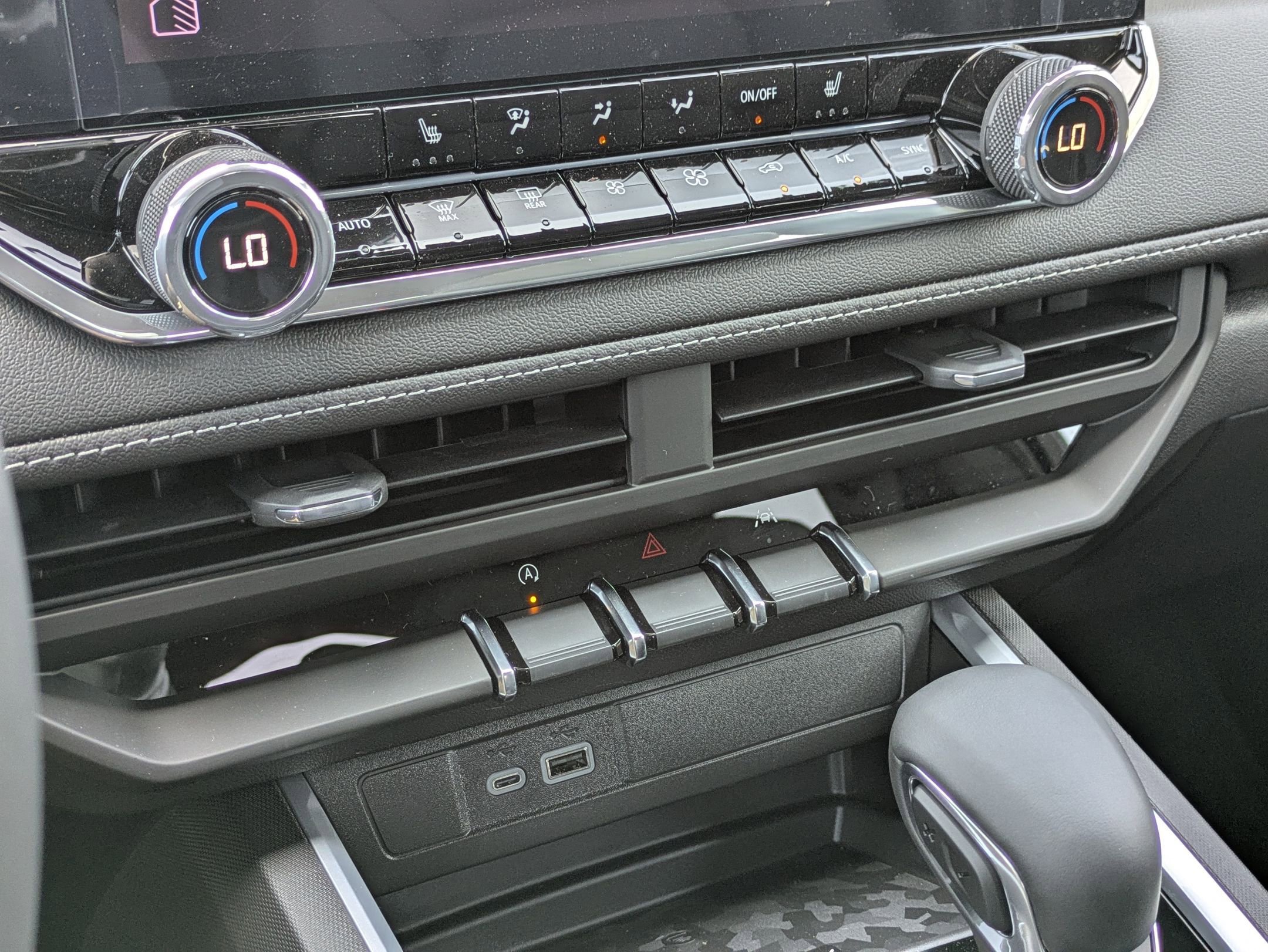 2025 Chevrolet Colorado Work Truck LT photo 18