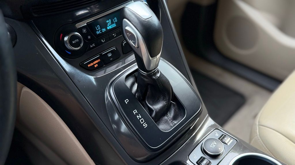 2015 Ford Escape Titanium photo 26
