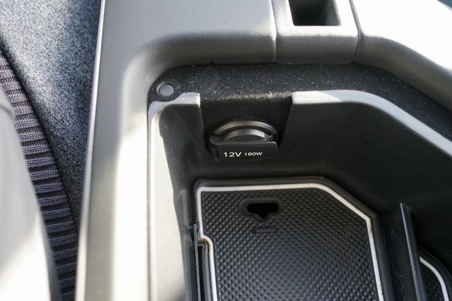 2024 GENESIS GV70 - Image 19