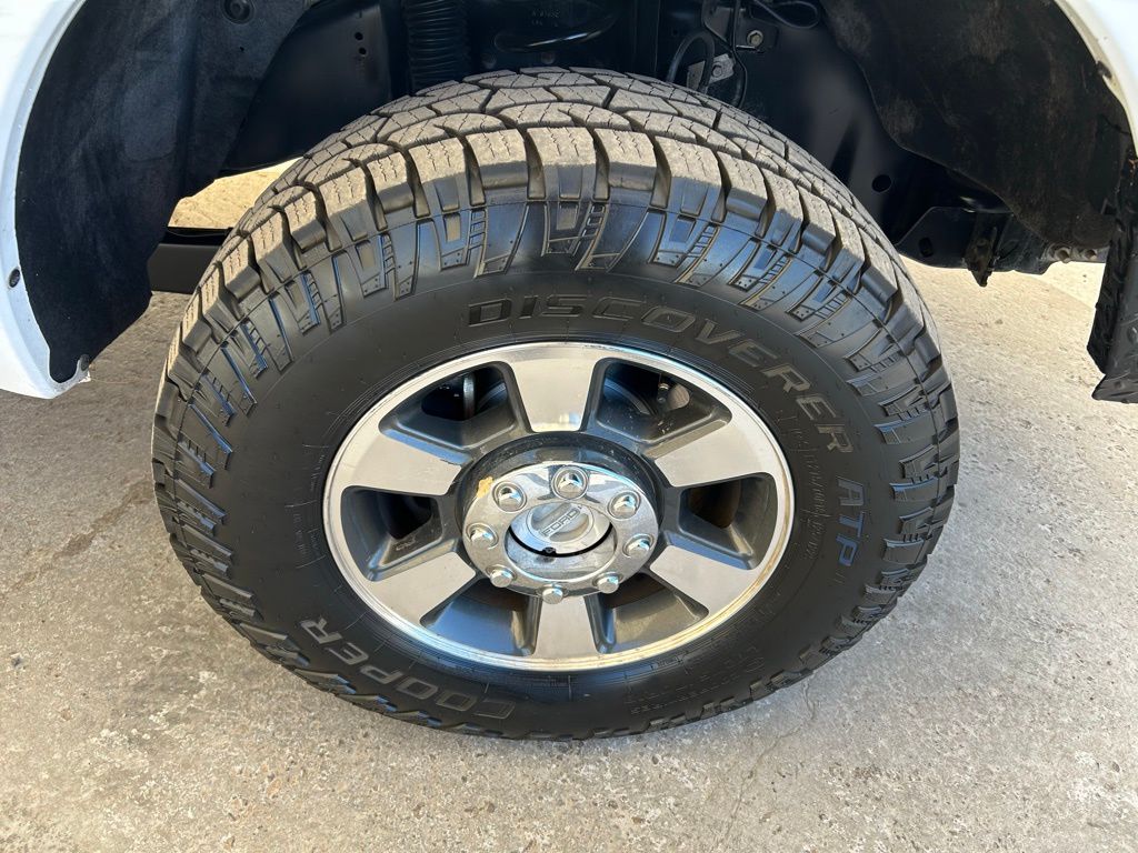 2015 Ford F-250 photo 2