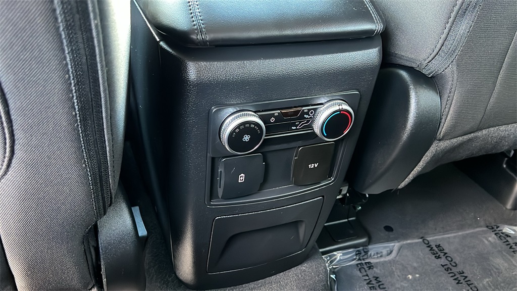 2022 Ford Explorer XLT photo 4