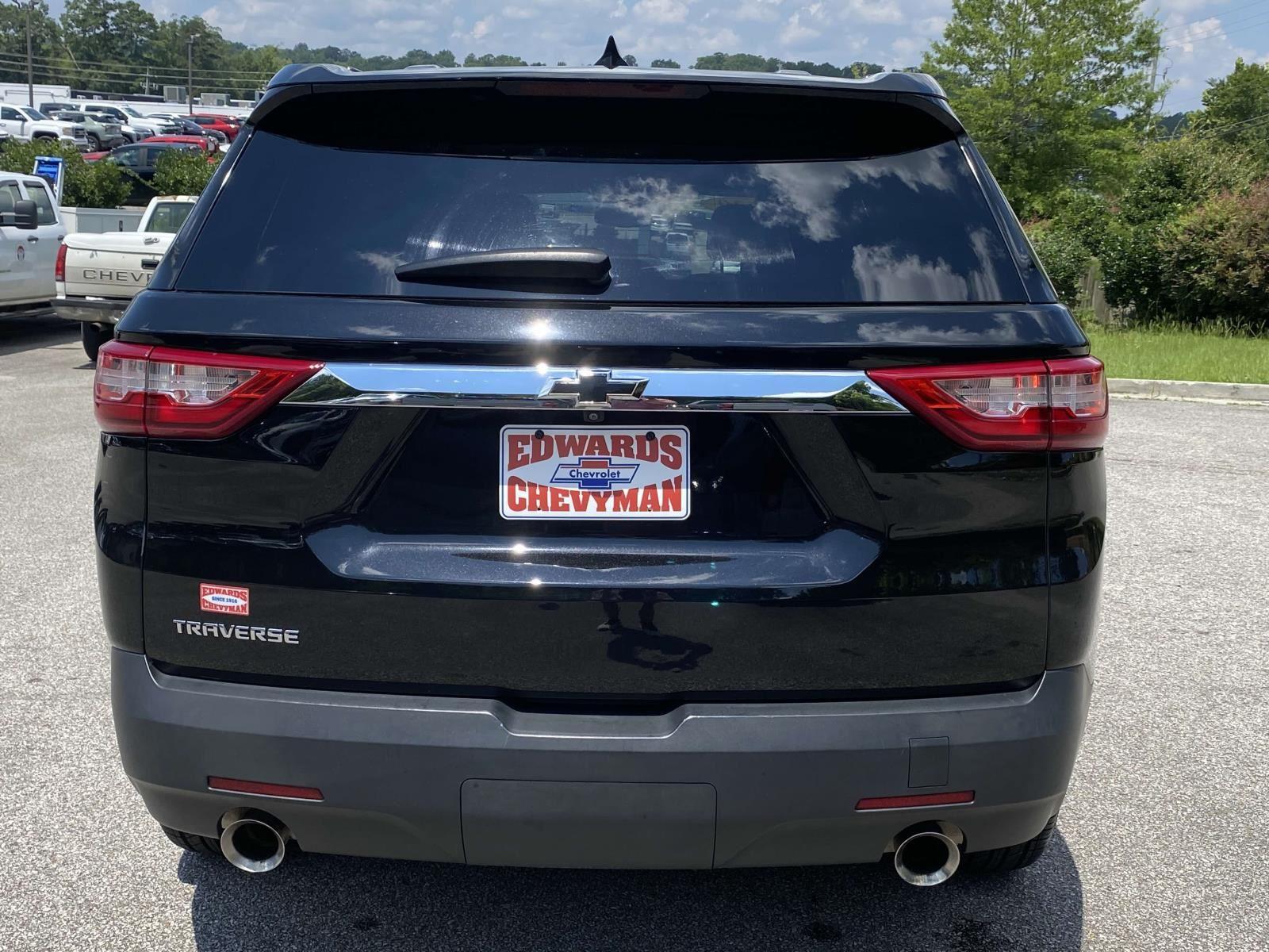 2020 Chevrolet Traverse LS photo 3