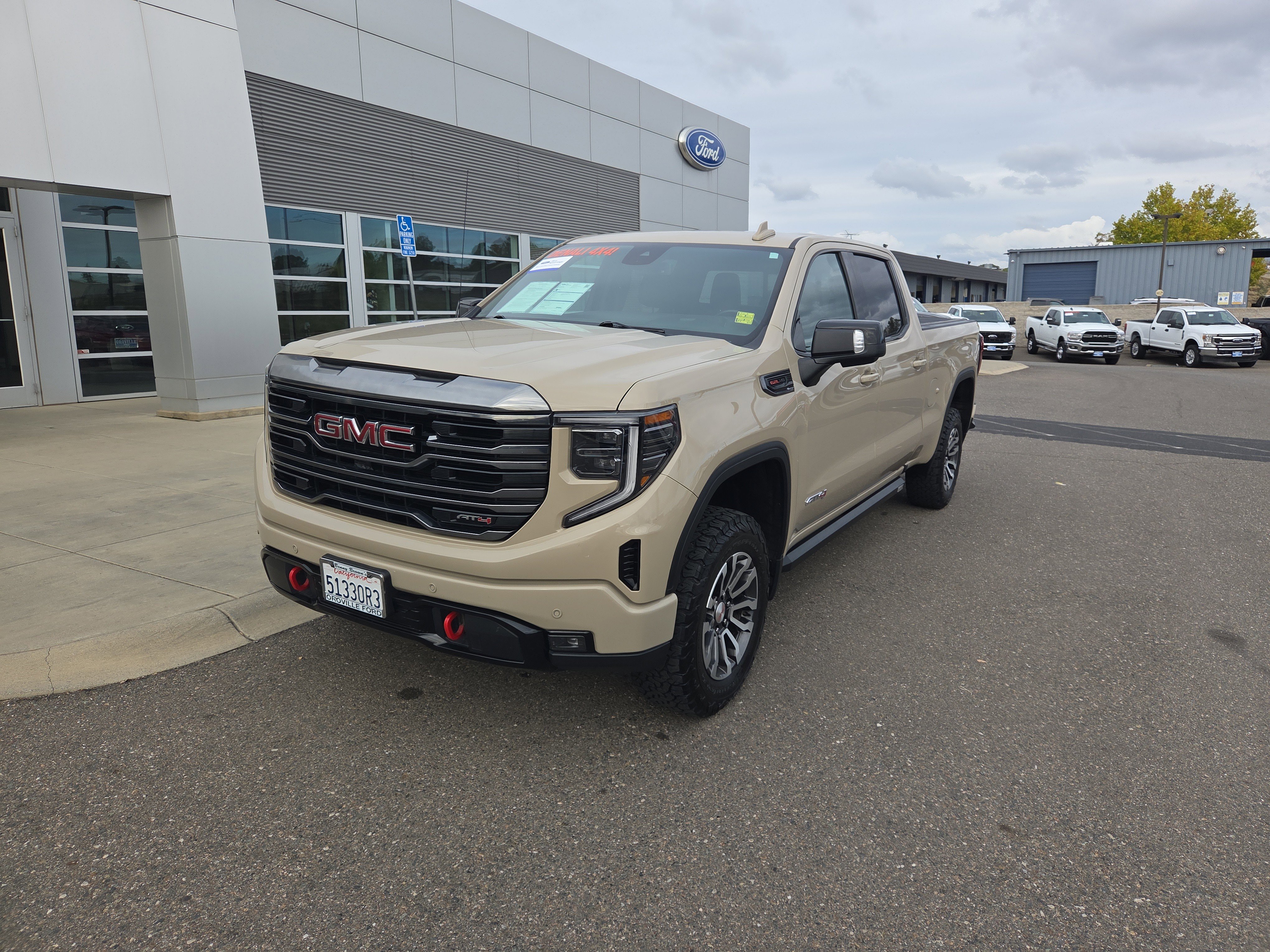 2023 GMC Sierra 1500 AT4's photo