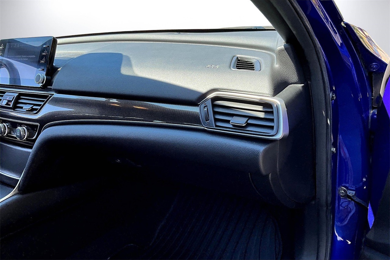 2022 Honda Accord Sport 2.0T photo 18
