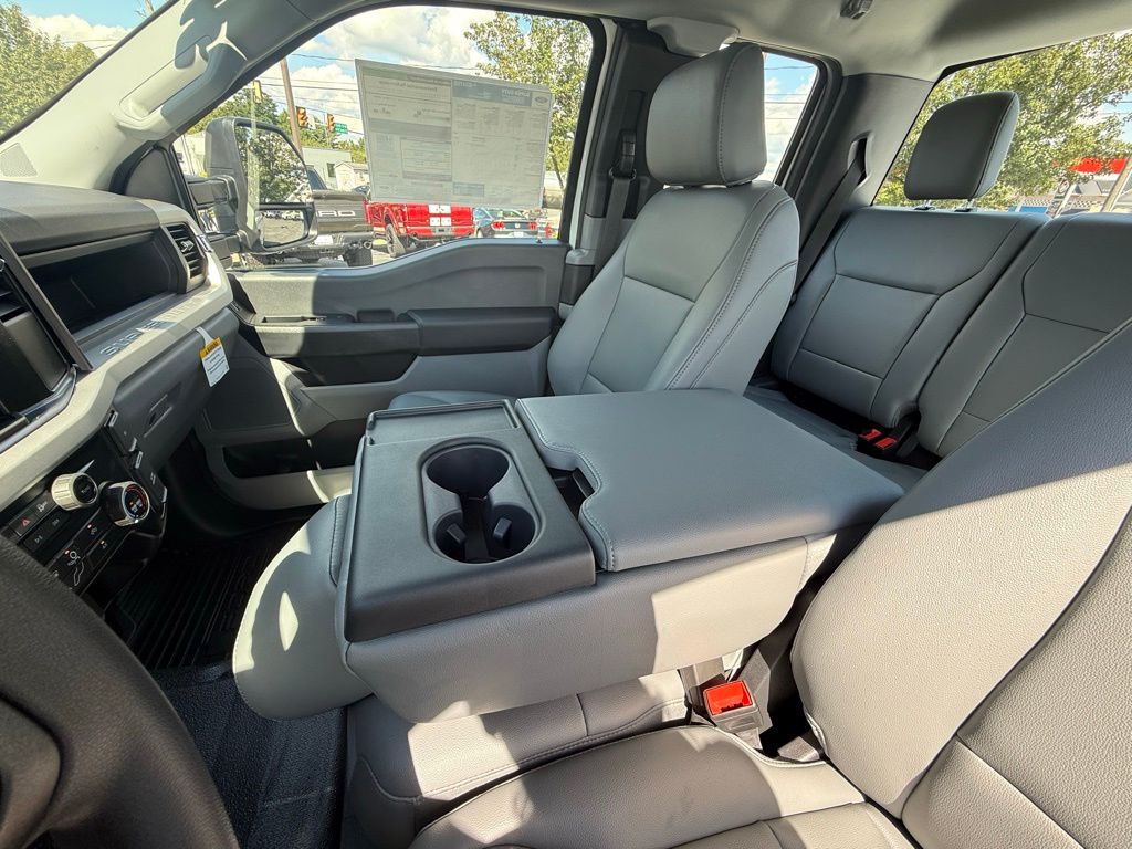 2026 Ford F-250 photo 23