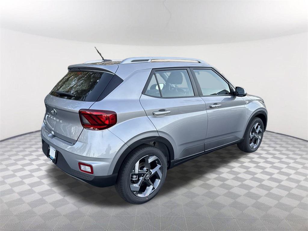2026 Hyundai Venue SEL photo 4