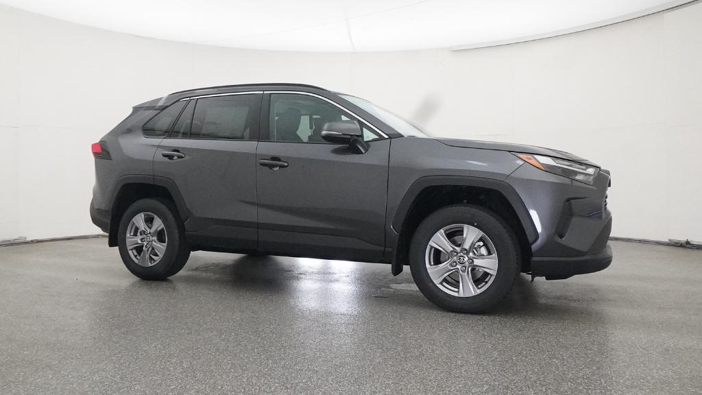 2025 Toyota RAV4 XLE photo 24