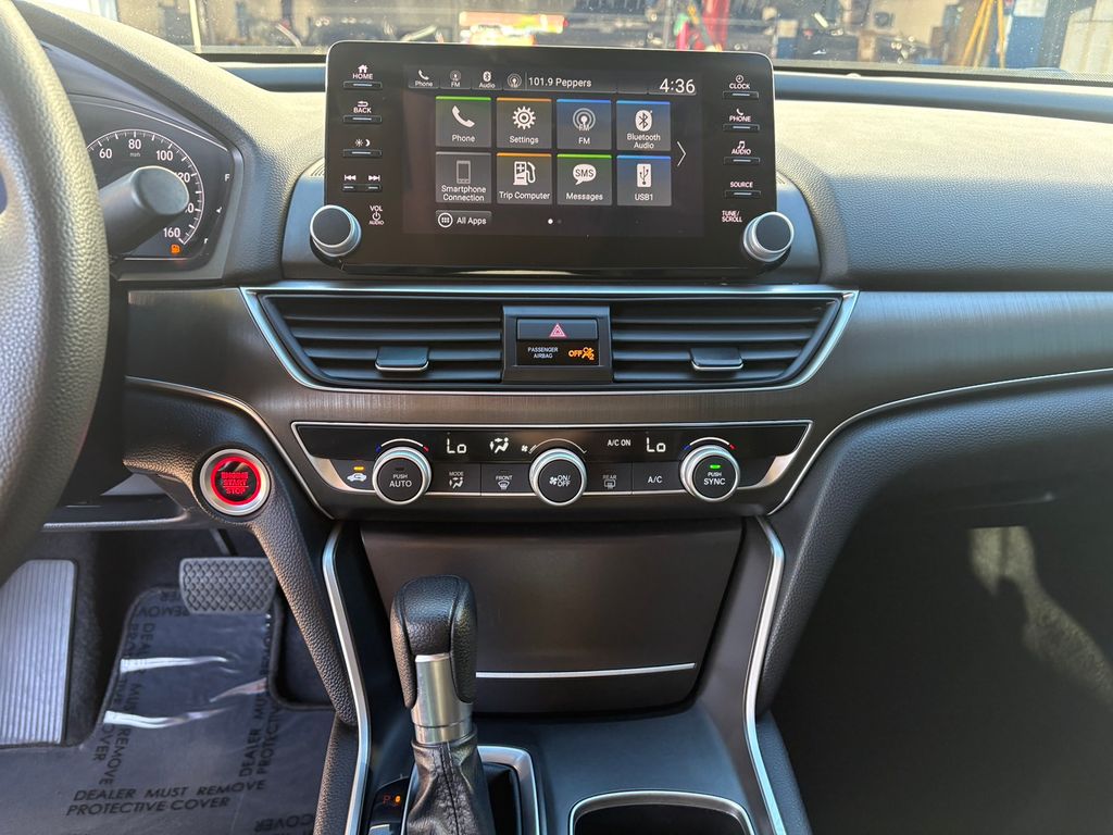 2022 Honda Accord LX photo 17