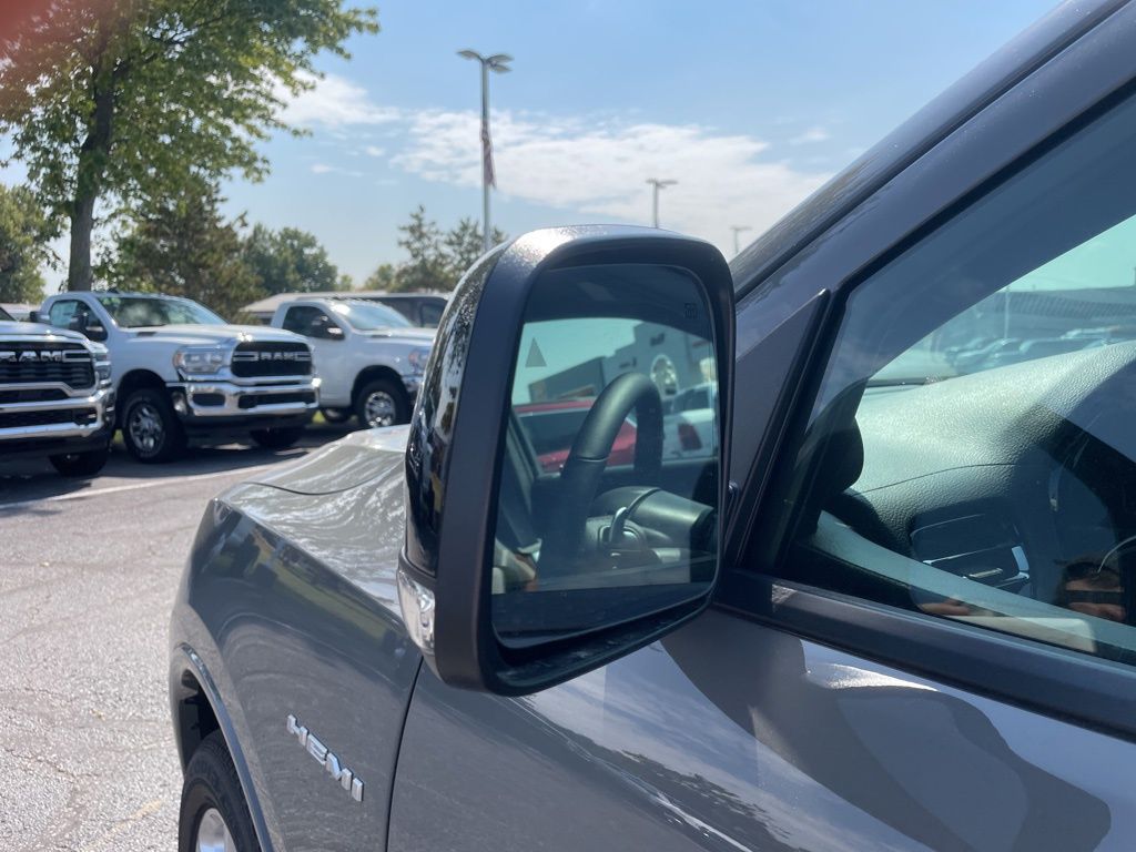 2025 Dodge Durango R/T Plus photo 13
