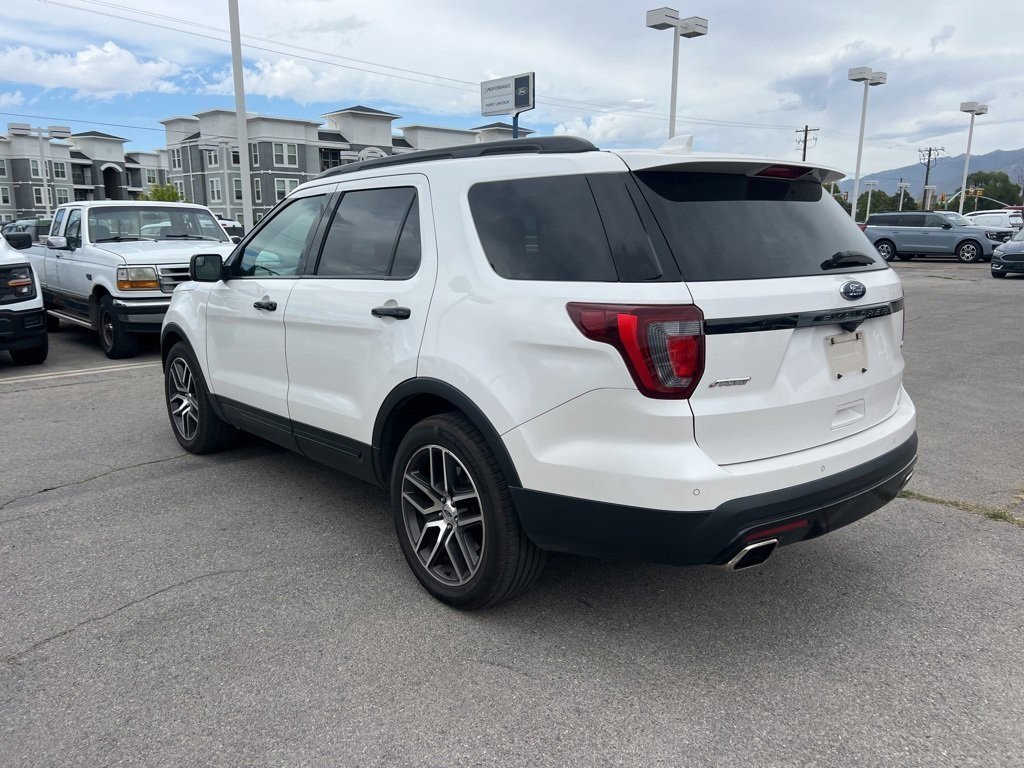 2017 Ford Explorer Sport photo 8