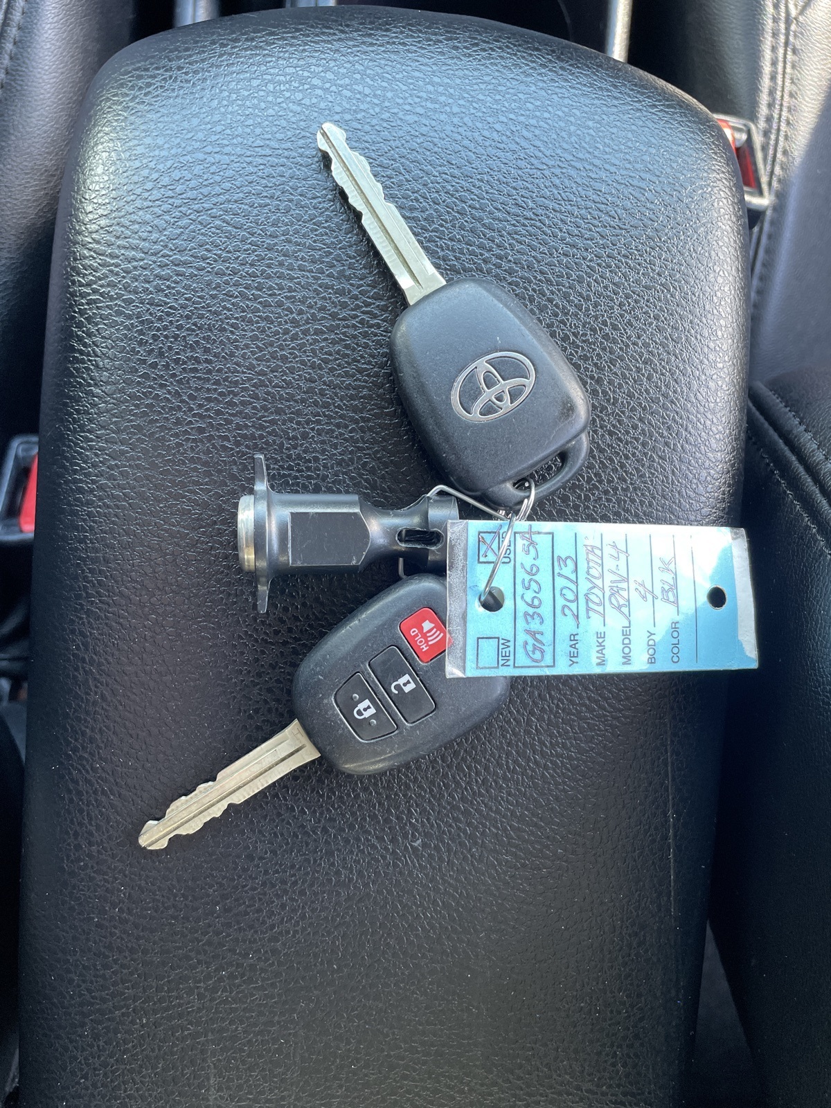 2013 Toyota RAV4 XLE photo 24