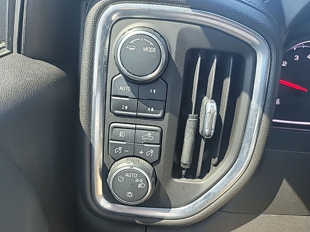 2020 Chevrolet Silverado 1500 RST photo 19