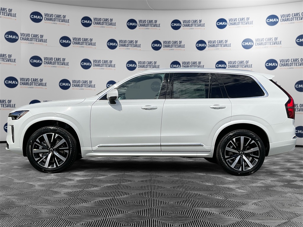 2025 Volvo XC90 Core photo 2