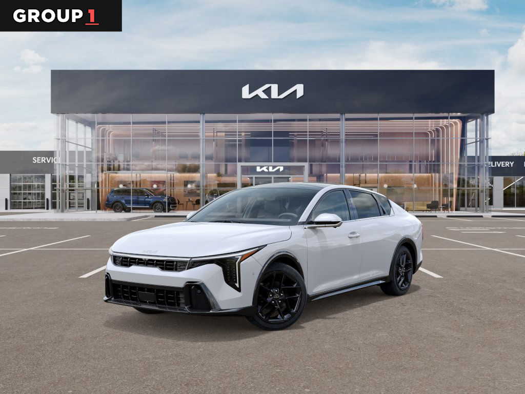 2025 Kia K4 GT-Line photo 2