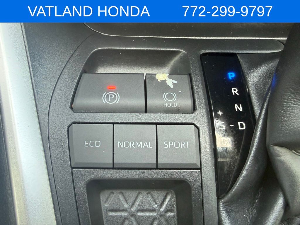 2019 Toyota RAV4 XLE photo 20