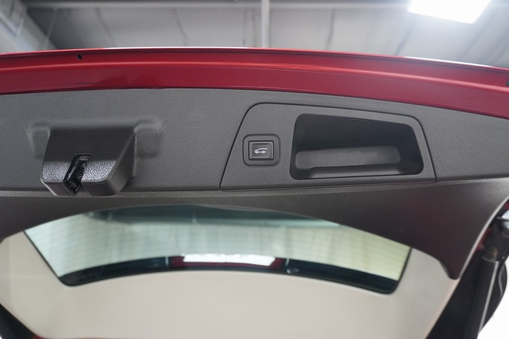 2019 Buick Envision Essence photo 5