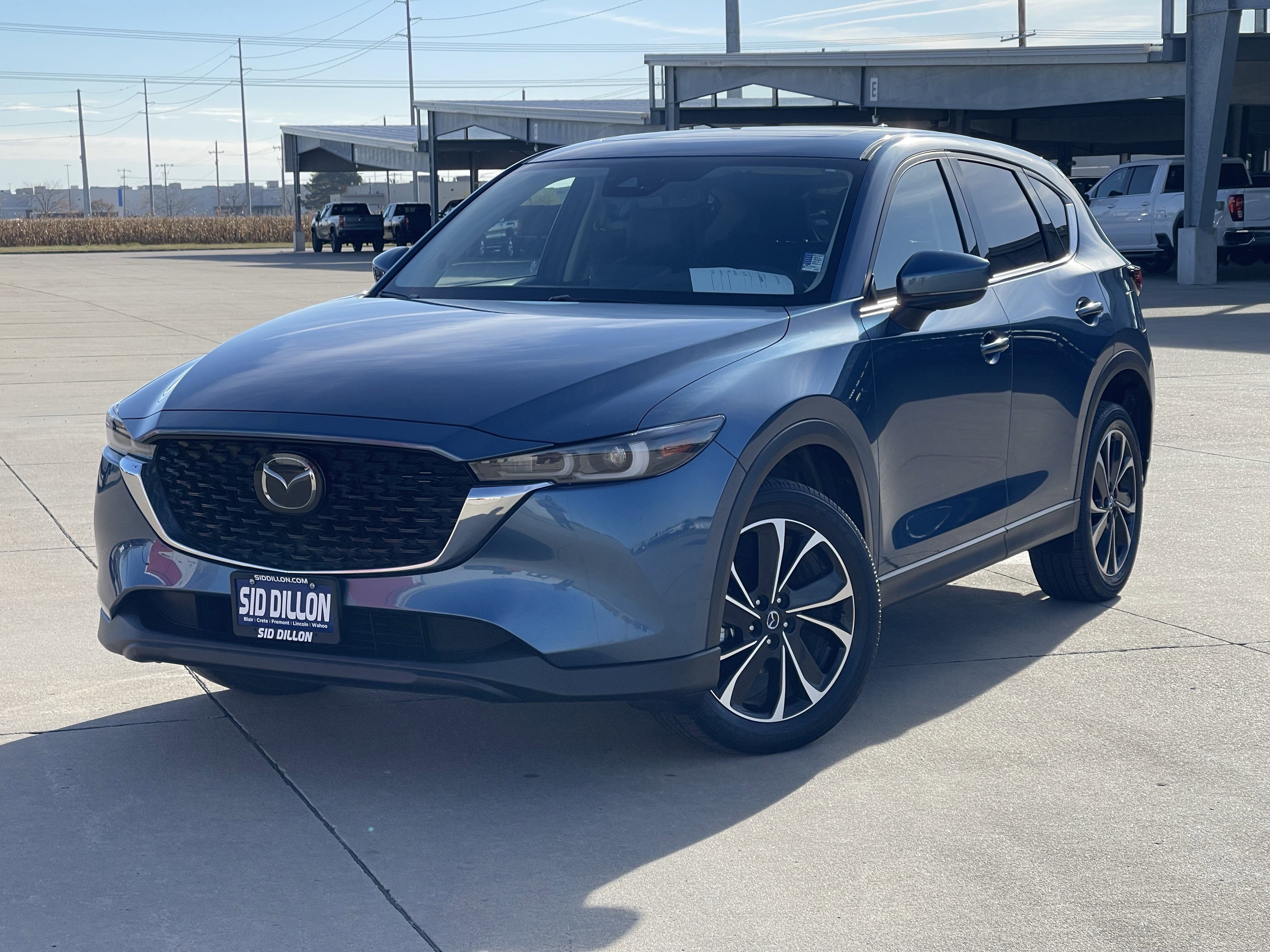 2023 Mazda CX-5 S Premium package's photo