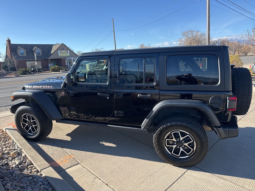2024 Jeep Wrangler Rubicon photo 3