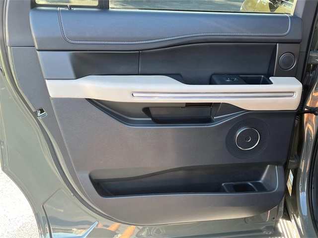 2024 Ford Expedition MAX Limited photo 16