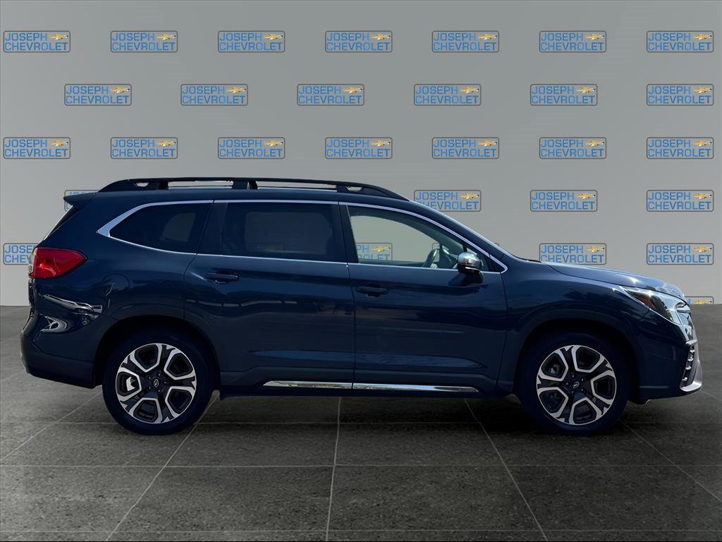 2023 Subaru Ascent Limited photo 4
