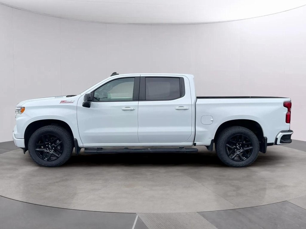 2023 Chevrolet Silverado 1500 RST photo 2