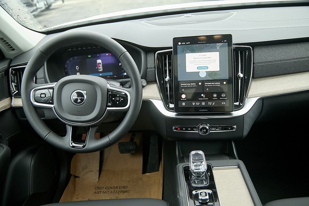 2025 VOLVO XC90 - Image 23