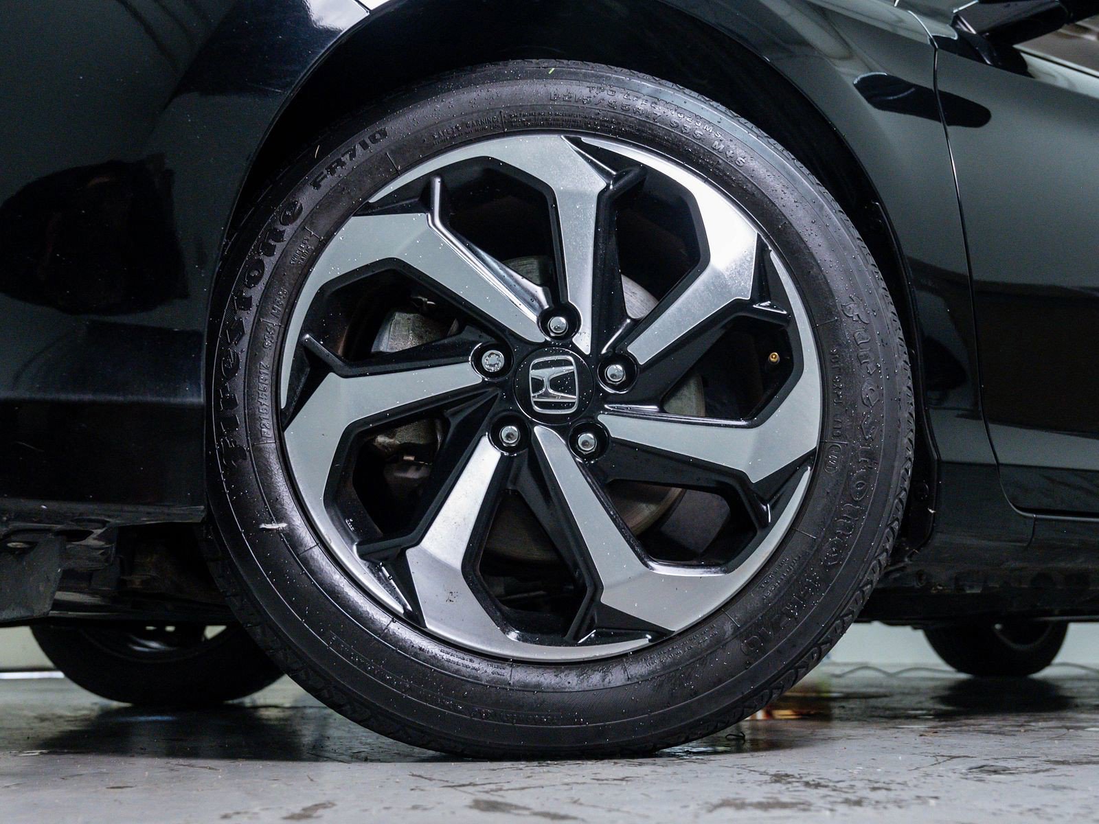 2017 Honda Accord EX-L photo 5