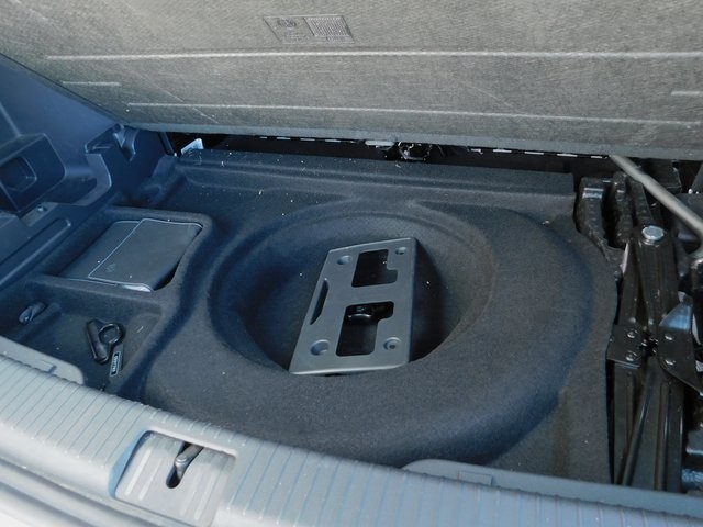 2024 Volkswagen Atlas SE Technology photo 12