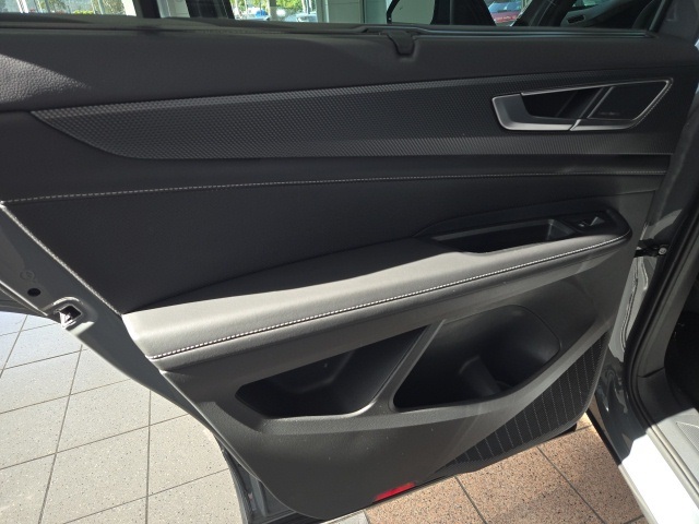 2025 Volkswagen Atlas Cross Sport SEL Premium R-Line photo 10