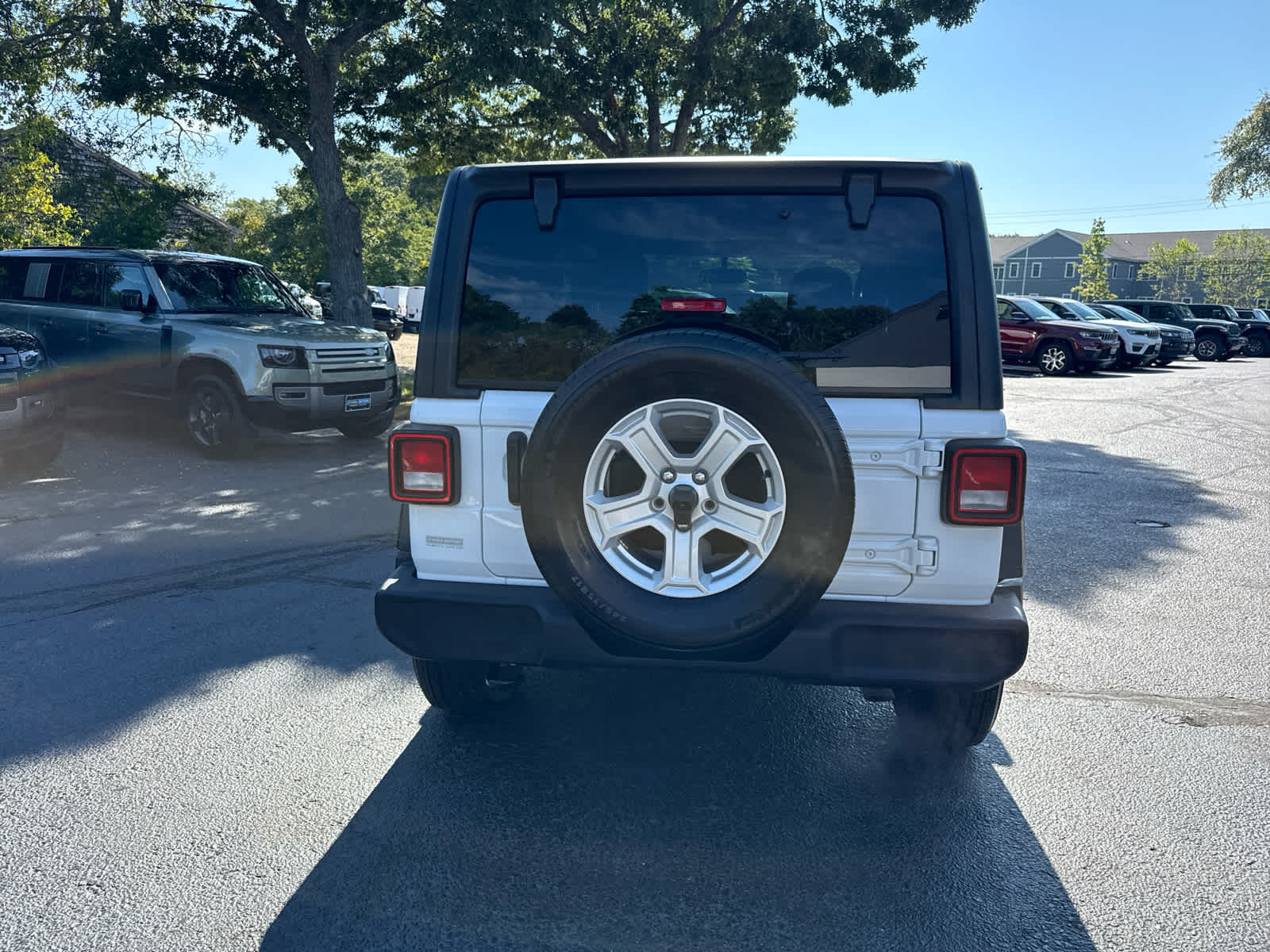 2022 Jeep Wrangler Sport S photo 4