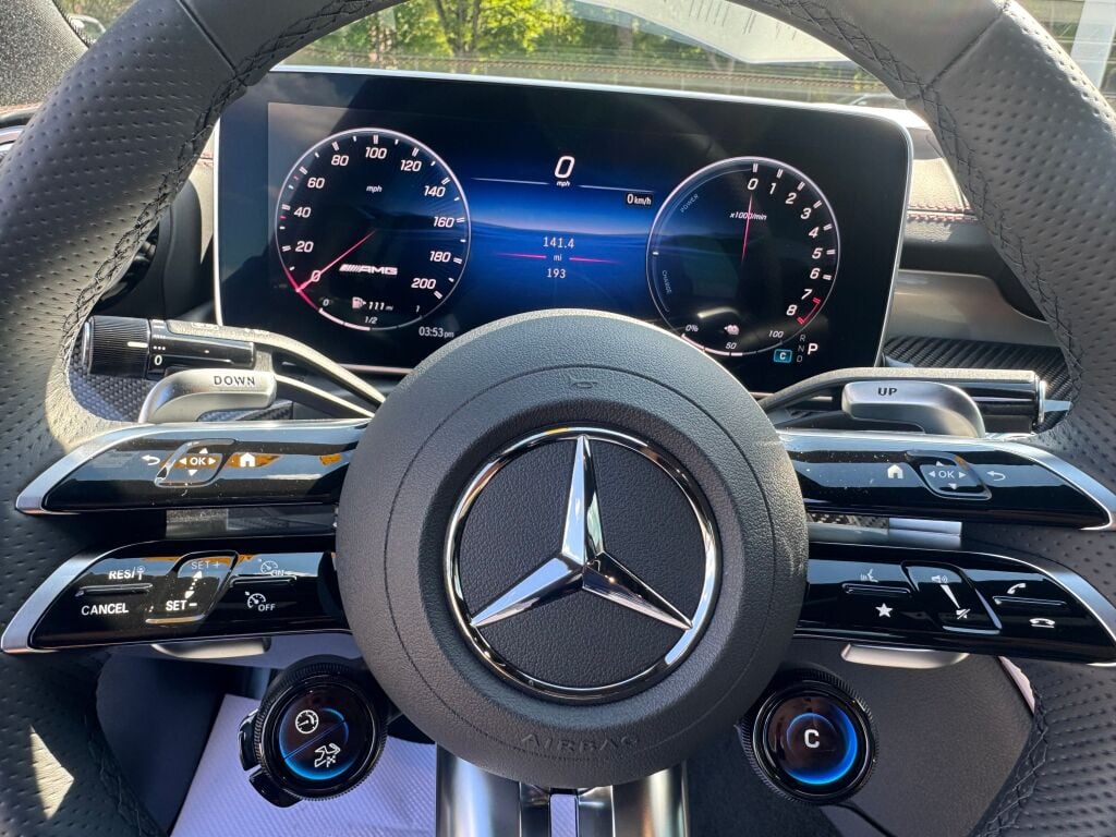 2025 Mercedes Benz C AMG 63 S E PERFORMANCE photo 12