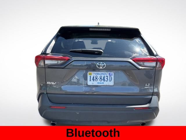 2024 Toyota RAV4 LE photo 3