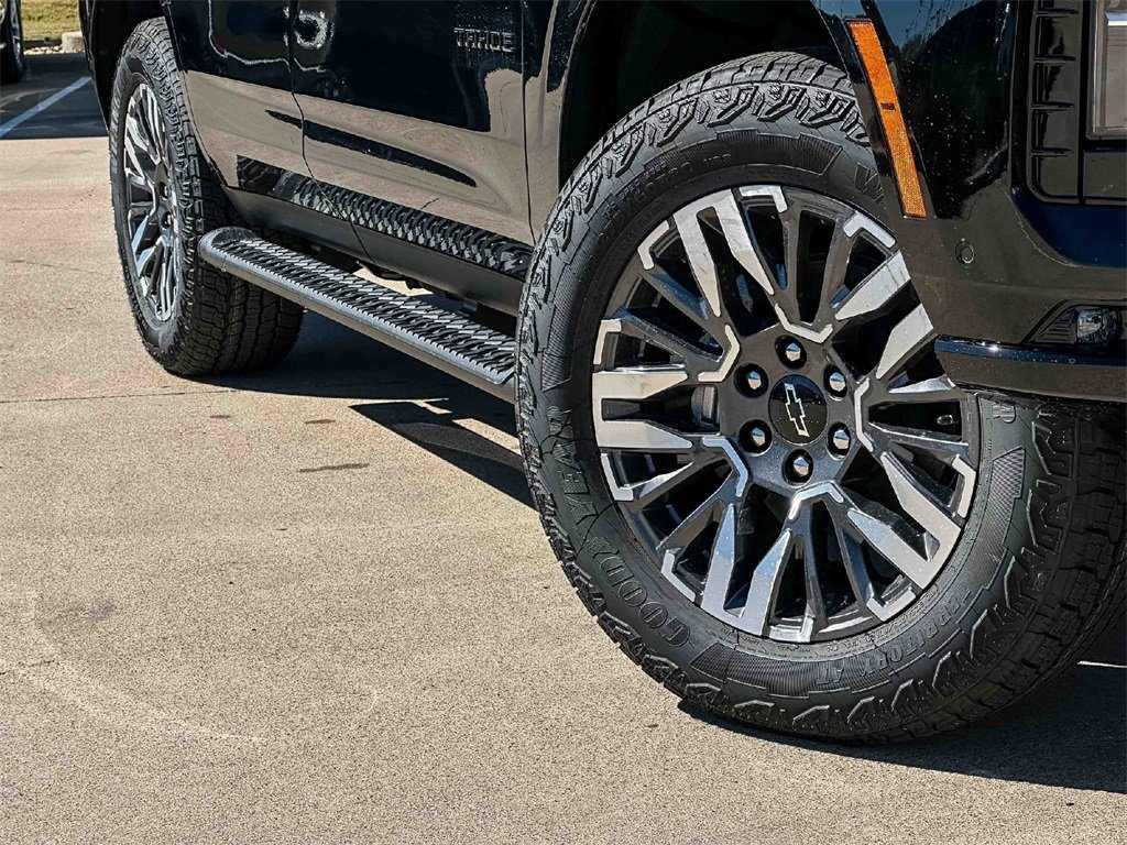 2026 Chevrolet Tahoe Z71 photo 2