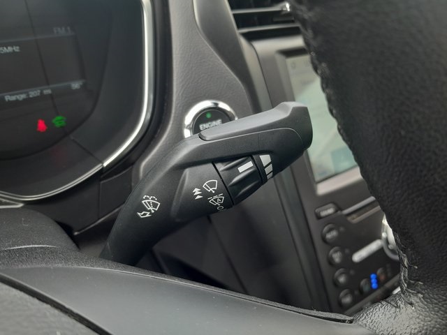 2019 Ford Fusion Energi Titanium photo 17